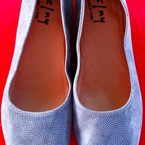 New French Sole Zeppa shoes. Grey color. Size 10.